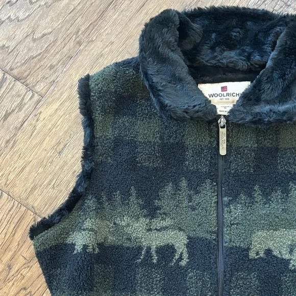Woolrich Forest Plaid Fleece Vest - Picture 3 of 11